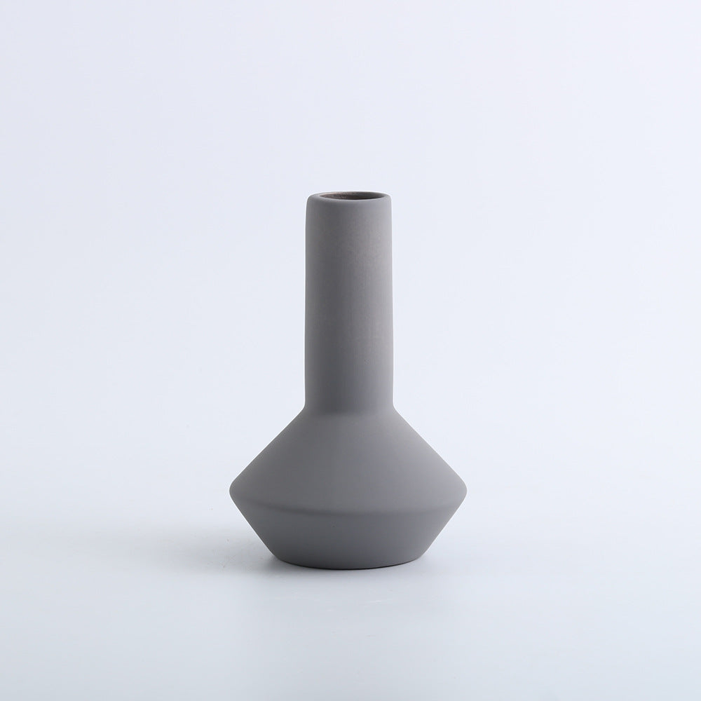 A ceramic vase decorative ornament