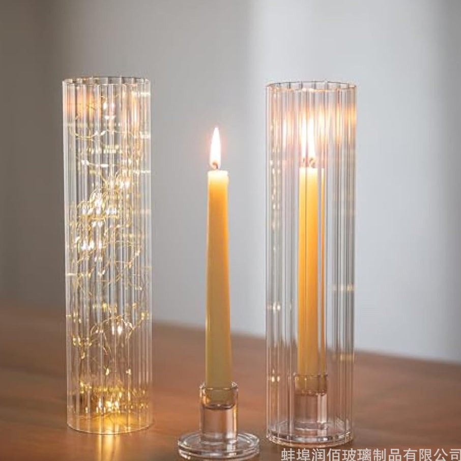 A Hot-selling high borosilicate vertical candle holder European simple transparent glass vase decorative vase