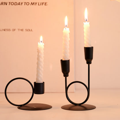 A new wrought iron U-shaped double-ended metal candle holder, dining table, candle ware, Nordic simple light luxury decorative ornament