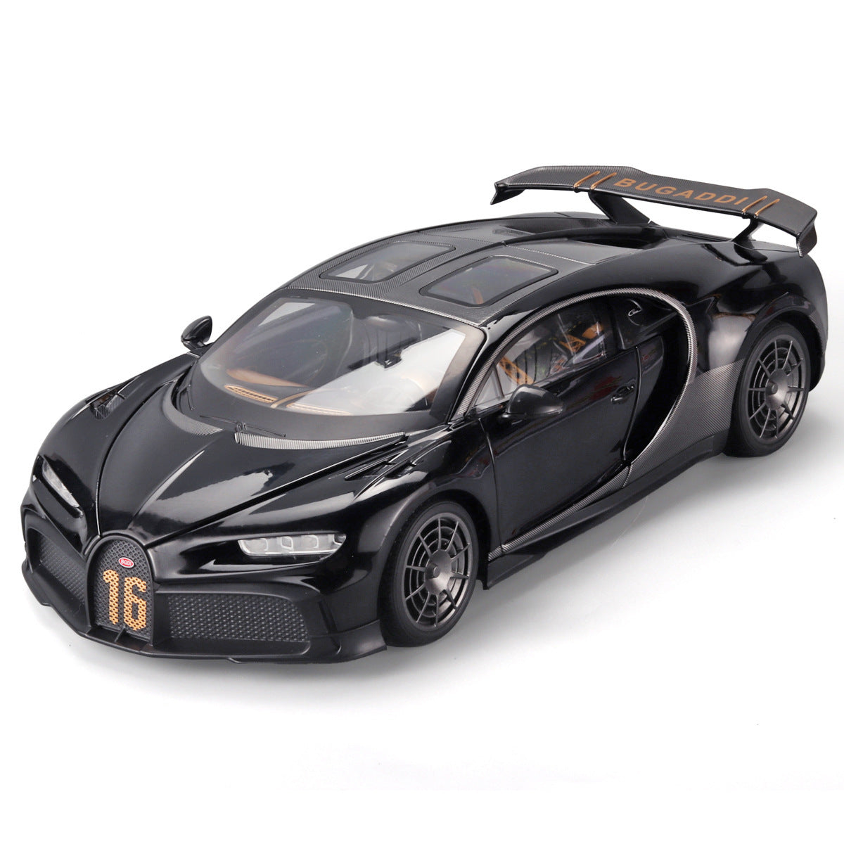 A 1:18 Alloy Metal Car Model Ornament
