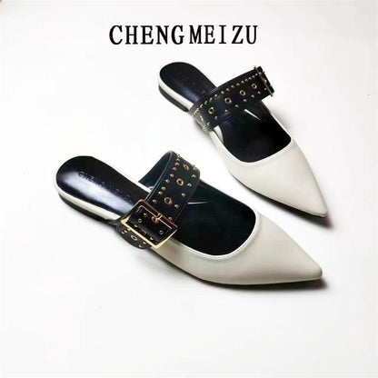 A women's temperament pointed slippers summer sandals
