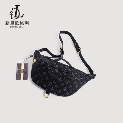 A retro trendy star with the same versatile chest bag large capacity crossbody shoulder dumpling bag