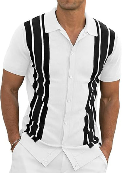 A color matching short-sleeved shirt