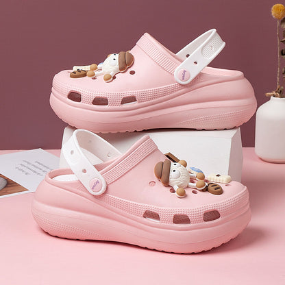 A puff hole shoes female cartoon cute thick sole stepping on shit beach shoes cool slippers
