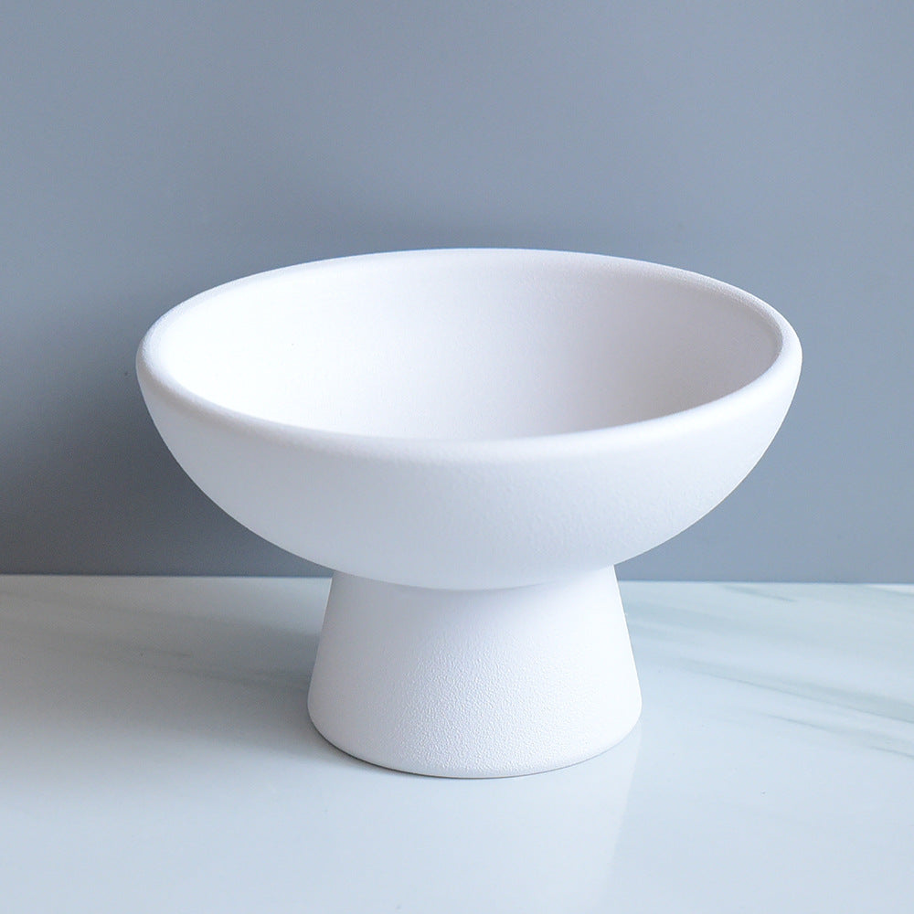 A ceramic flower arrangement utensils, moss ball small pots