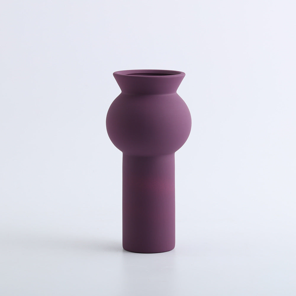 A ceramic vase decorative ornament