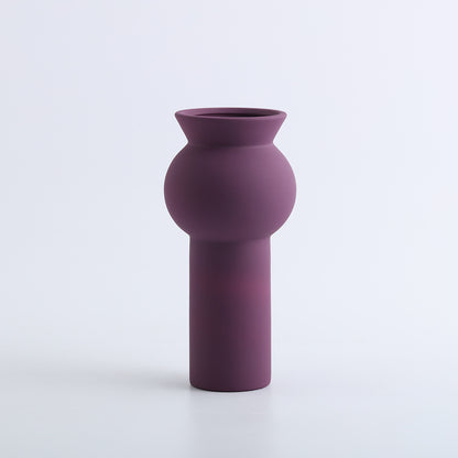 A ceramic vase decorative ornament