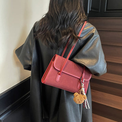 A shoulder bag handbag