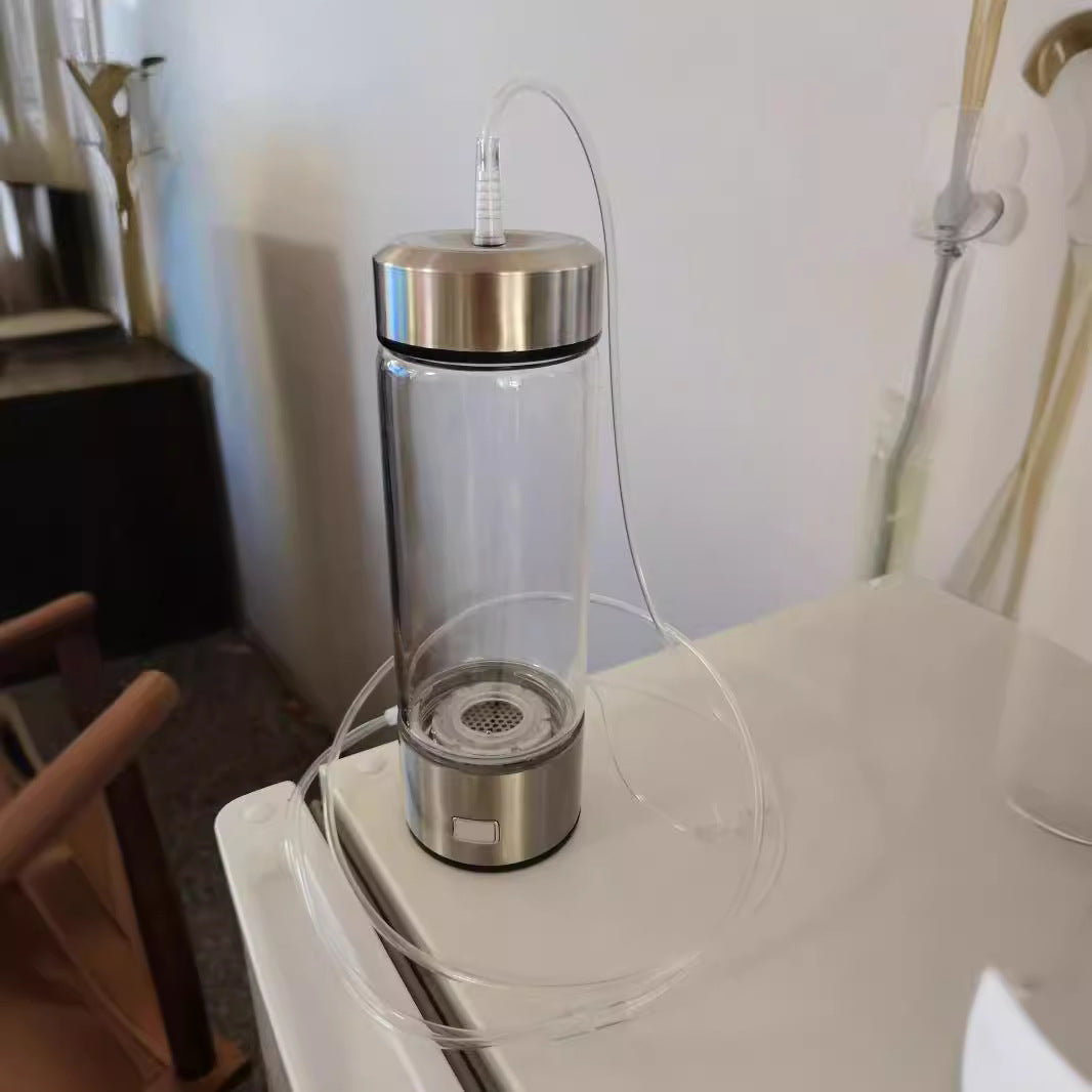 A Hydrogen-rich water cup Hydrogen and oxygen separation SPE ion membrane hydrogen cup Basic hydrogen-rich health cup