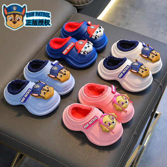A children's thermal slippers