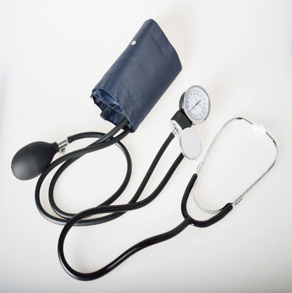 A sphygmomanometer stethoscope