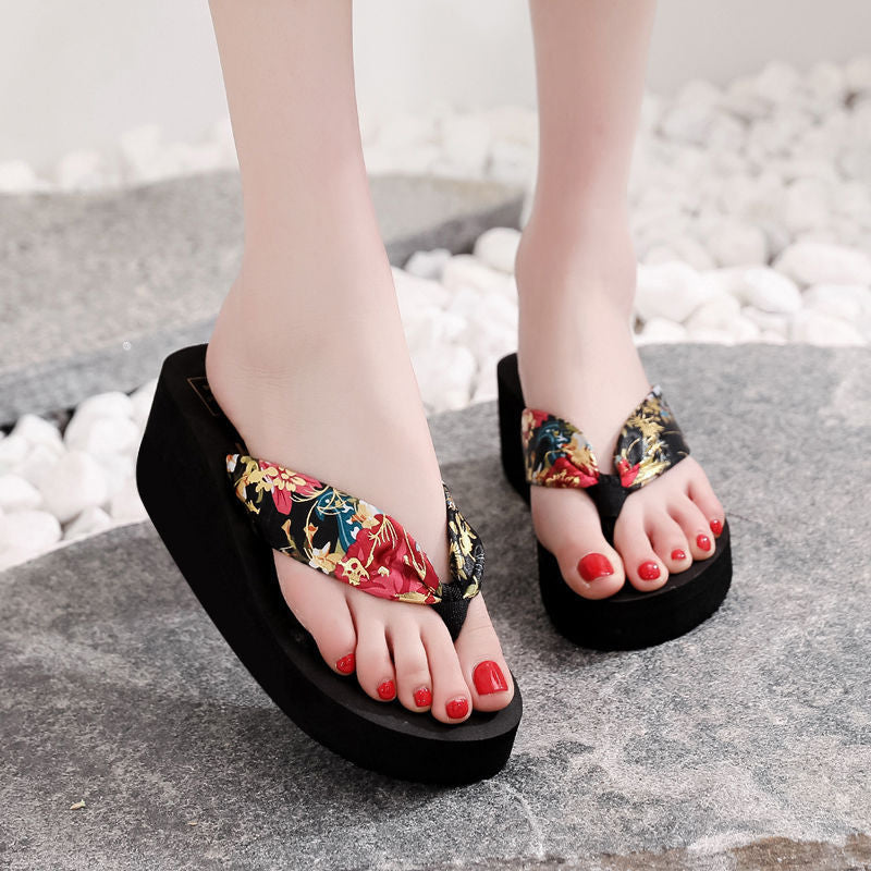 A Internet celebrity new women's cool slippers small height increase non-slip clip foot flip-flop slope bottom student cool summer