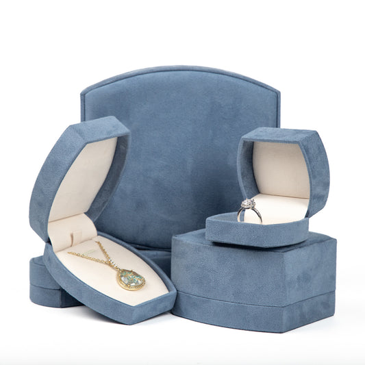A fine jewelry suede box