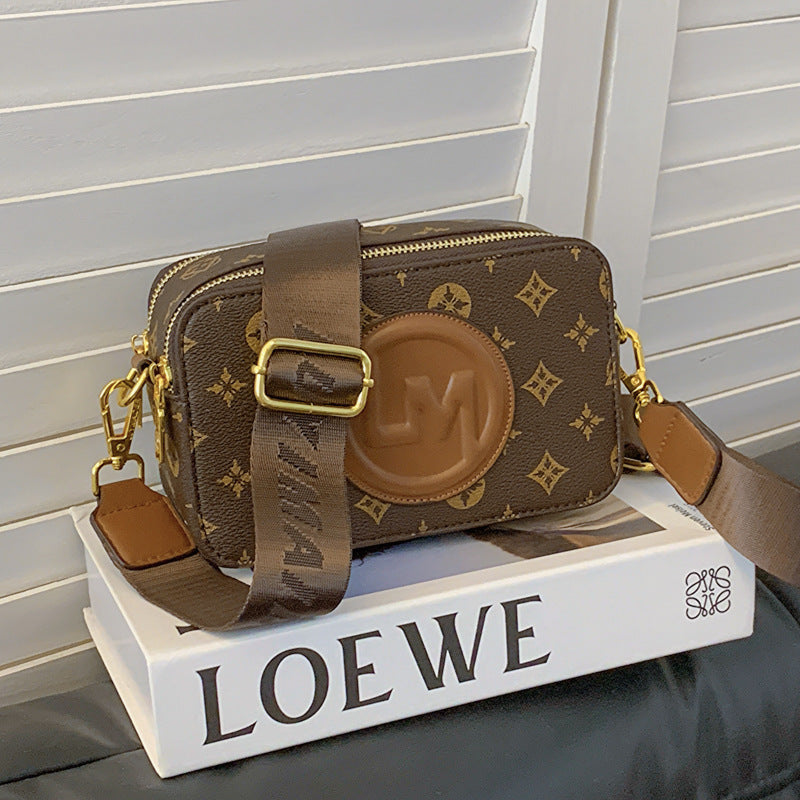 A new Korean version of temperament camera bag versatile women's high-end texture fashion shoulder messenger bag - Mixbatch