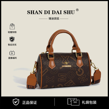 A new foreign style shoulder bag, messenger bag, pillow bag, retro printed letter handbag, versatile fashion women's bag