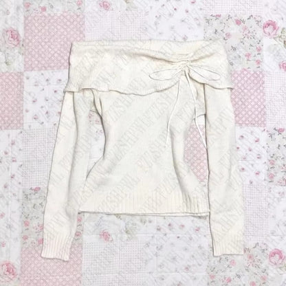 A new sexy Spice Girl one-word shoulder slim and thin off-shoulder versatile straps solid color long-sleeved top