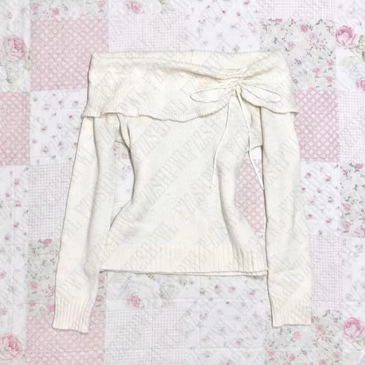 A new sexy Spice Girl one-word shoulder slim and thin off-shoulder versatile straps solid color long-sleeved top
