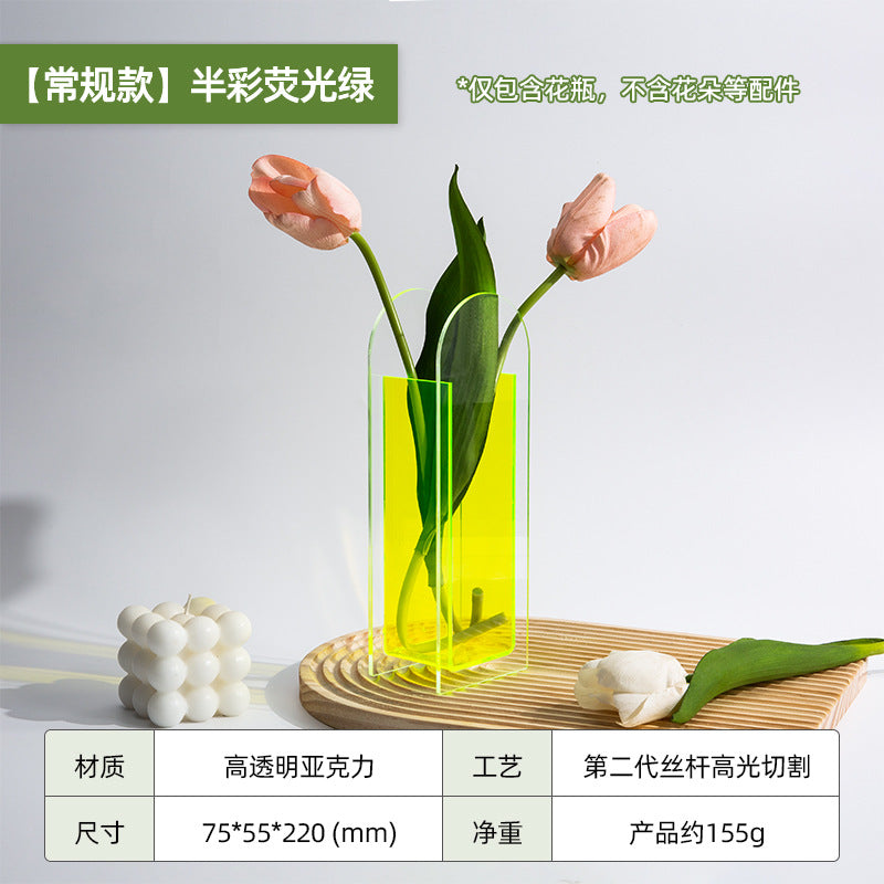 A acrylic vase ornament