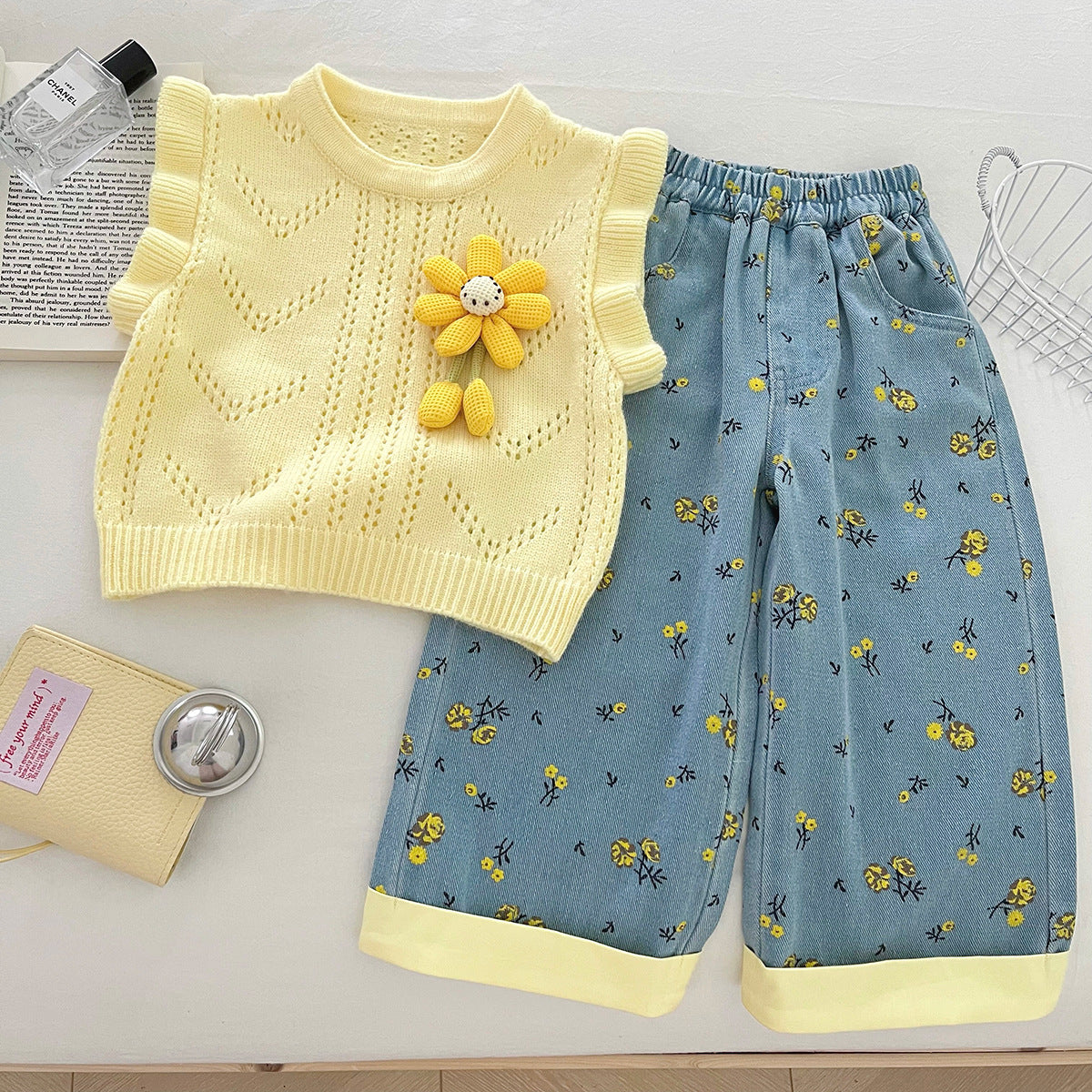 A three-piece set of children's jeans