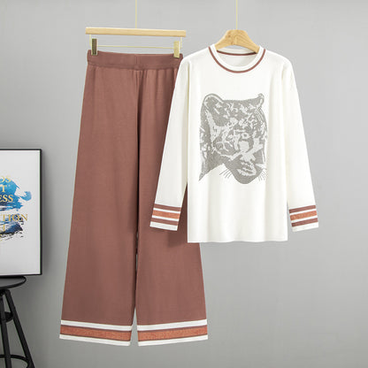 A diamond knitting suit