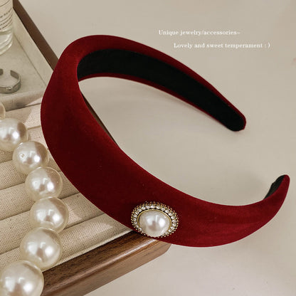 A winter new year retro red velvet headband female Internet celebrity pressure hair wide edge hair accessories high cranium simple temperament headband