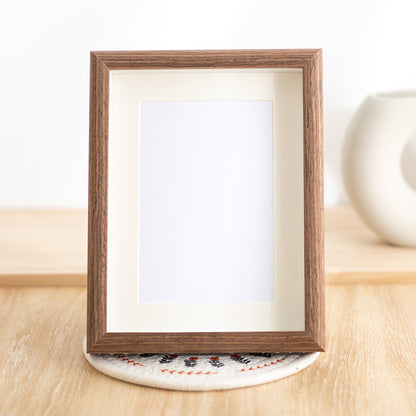 A hollow photo frame tea specimen frame three-dimensional hollow table