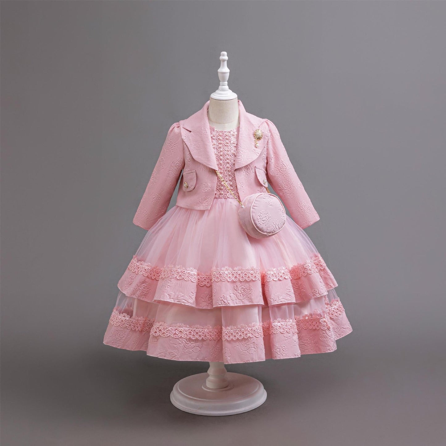 A Children's and teenagers' skirt