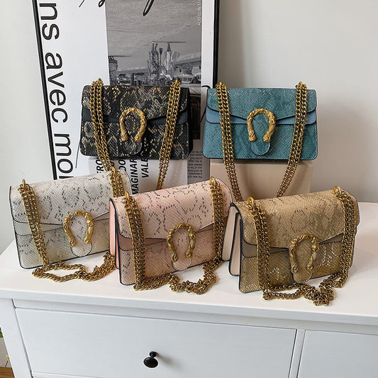 A new foreign style high texture chain crossbody shoulder bag trendy and simple square bag