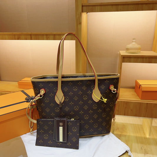 A large-capacity soft leather texture handbag, fashionable printed retro shoulder bag, commuter to work, tablet storage, tote bag.