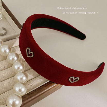 A winter new year retro red velvet headband female Internet celebrity pressure hair wide edge hair accessories high cranium simple temperament headband