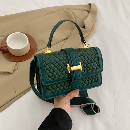 A simple color matching fashion shopping casual retro street messenger portable shoulder small square bag
