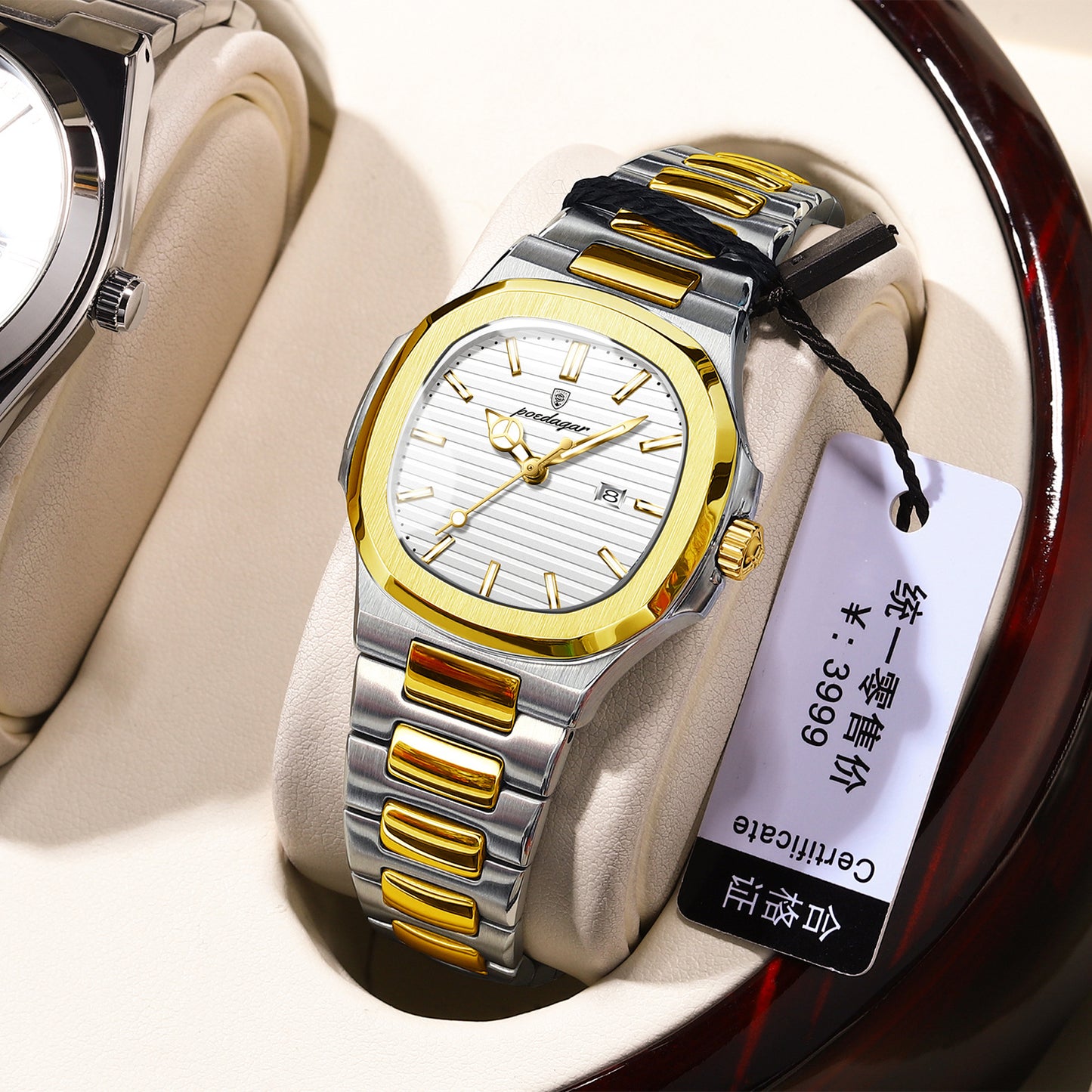A luxury new ladies watch ultra-thin luminous quartz watch