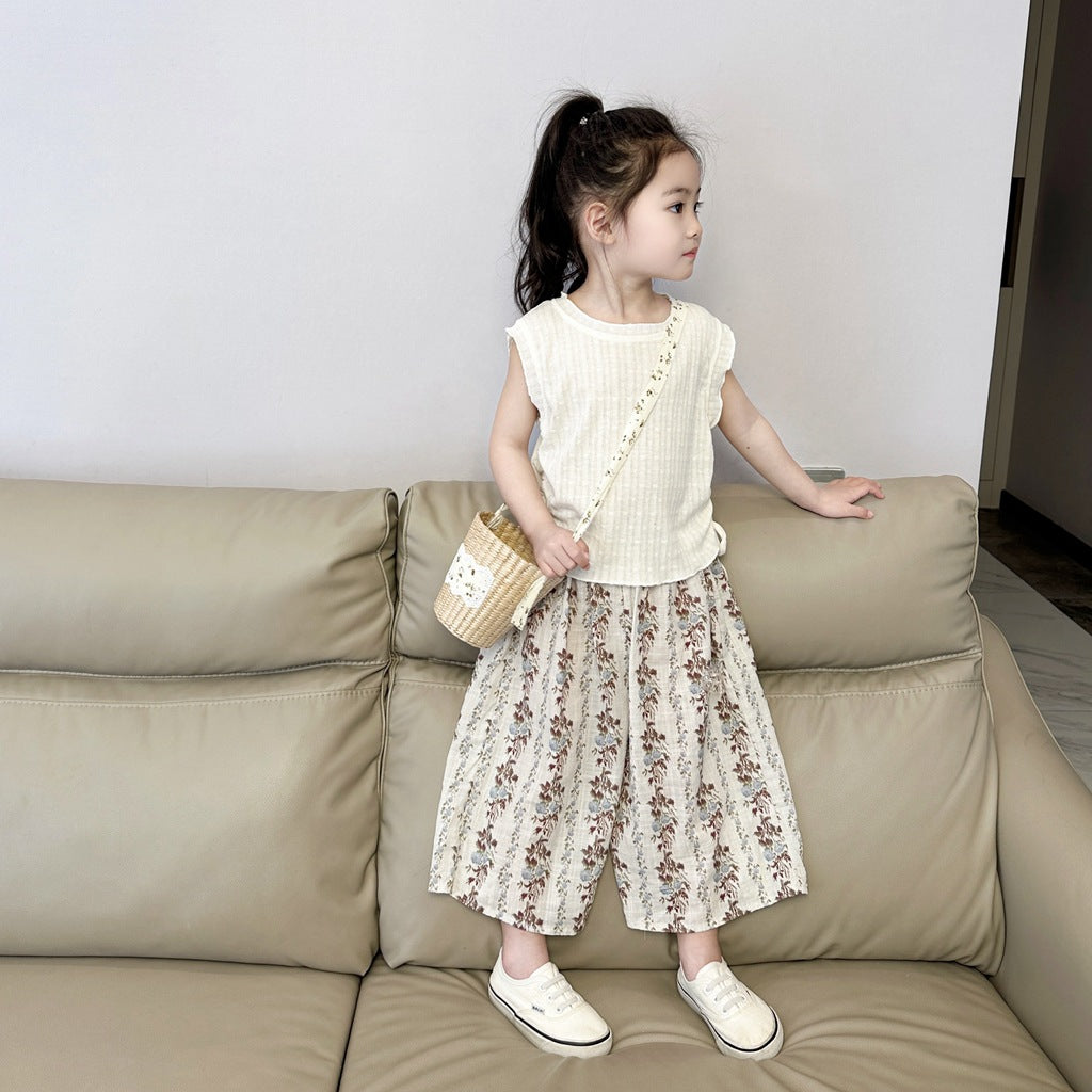 A new girls vest suit summer new women's treasure Korean version foreign style thin children's summer mosquito-proof pants off