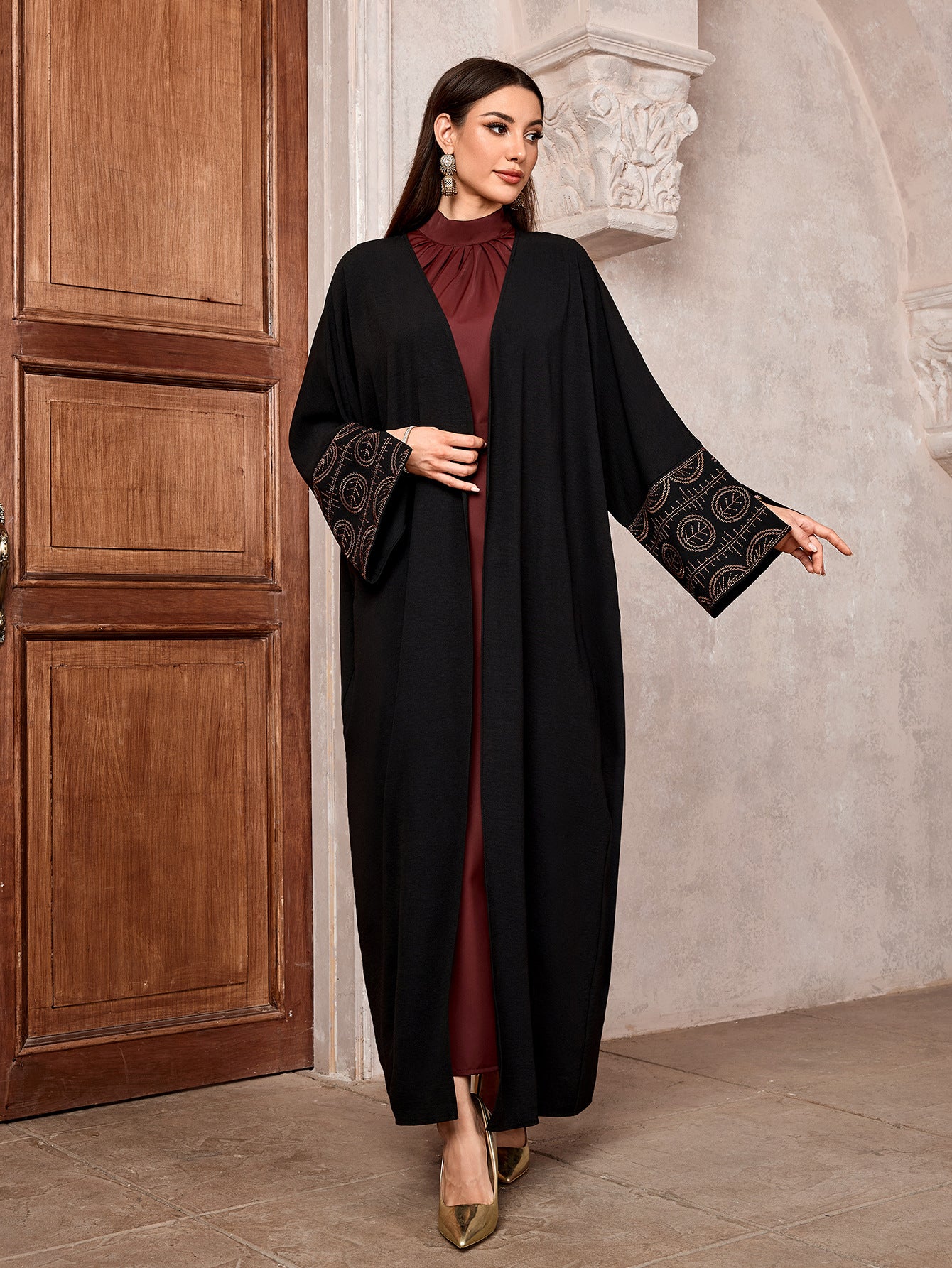 Middle Eastern Muslim Fashion Temperament Elegant Embroidered Cardigan Dubai Arabian Robe Bat Sleeve Split Black - Mixbatch