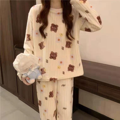 A autumn and winter bear printed coral fleece pajama set for women, loose and warm loungewear, long-sleeved two-piece set - Mixbatch