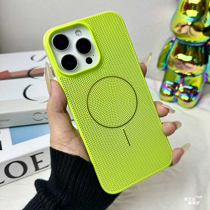 A breathable cooling mobile phone case