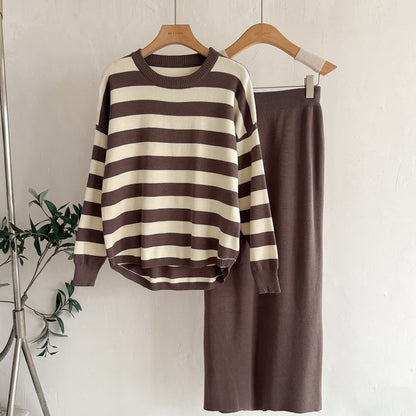 A Knitted long-sleeved top skirt two-piece set