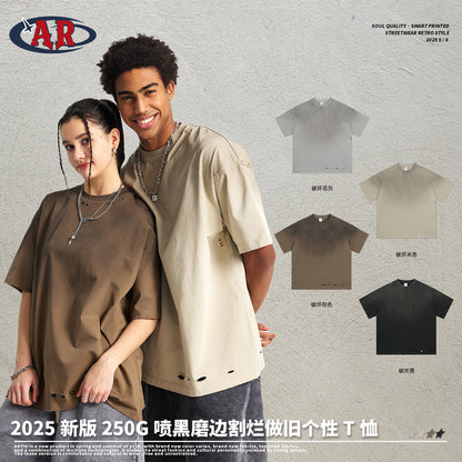A  Loose Short Sleeve T-Shirt