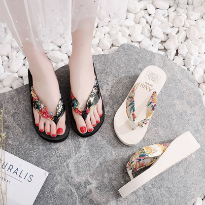 A Internet celebrity new women's cool slippers small height increase non-slip clip foot flip-flop slope bottom student cool summer