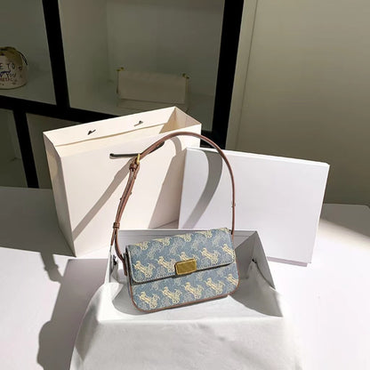 A soft leather high-end carriage old flower small square bag girl