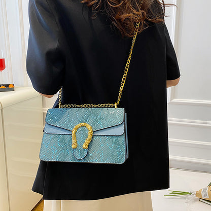 A new foreign style high texture chain crossbody shoulder bag trendy and simple square bag
