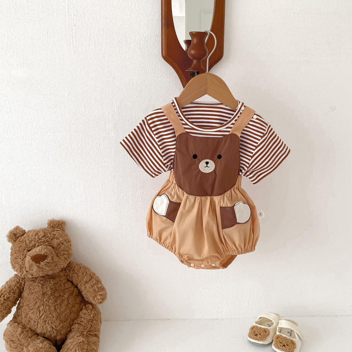 A 2024 summer new baby onesie for boys and girls cute bear strap bag fart shirt short sleeve t-shirt set - Mixbatch