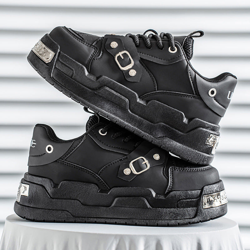 A thick-soled heightening casual shoes
