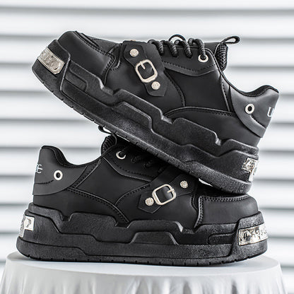 A thick-soled heightening casual shoes