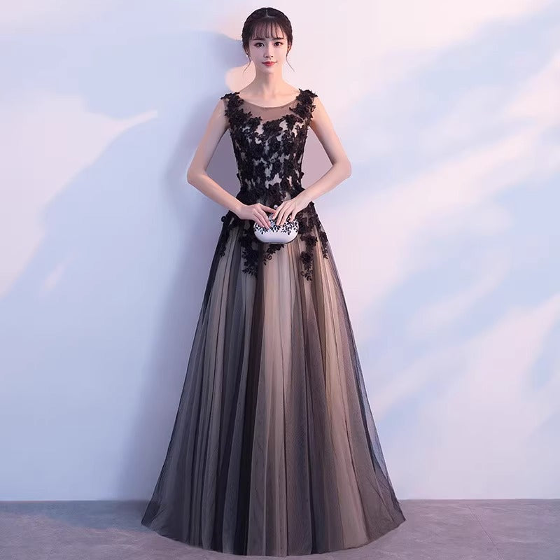 A black burgundy banquet evening dress long dignified elegant party dress