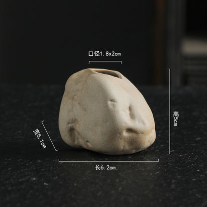 A mini vase simulation small stone ornament