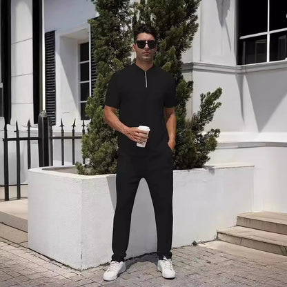 A solid color polo shirt sports suit