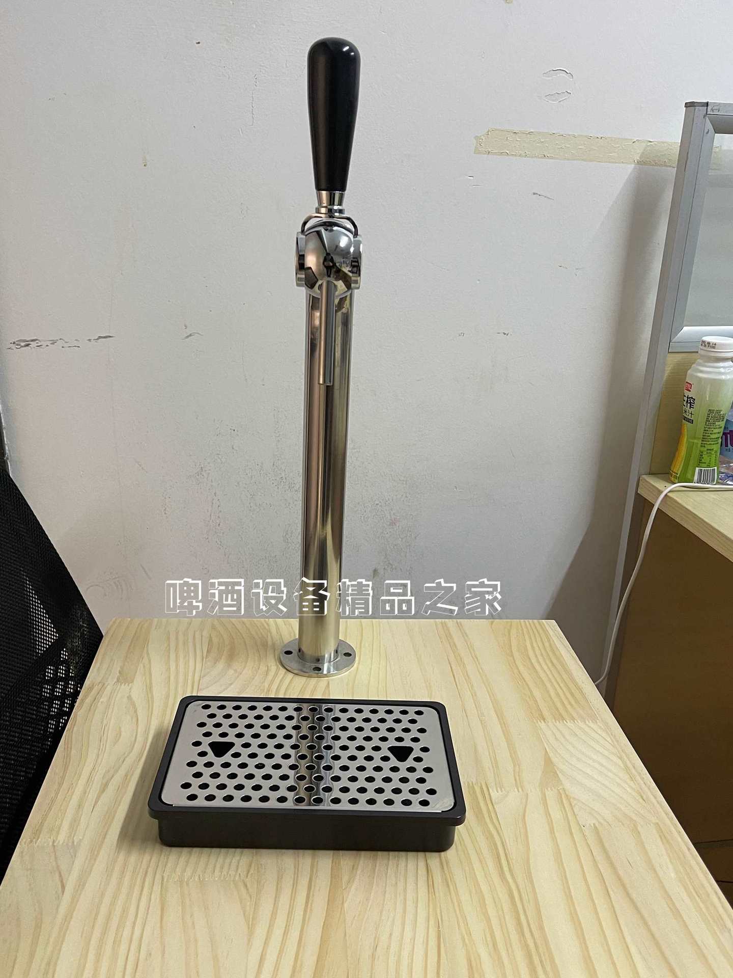 A air-cooled beer machine