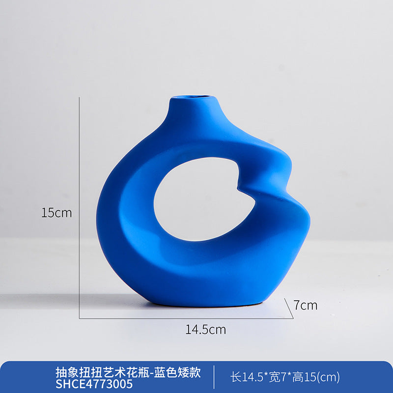 A creative ceramic vase ornament
