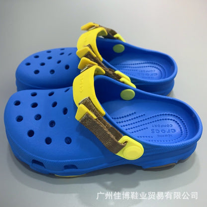 A children's shoes small trin hole shoes popular CROS boys and girls soft-soled outdoor beach non-slip cool slippers